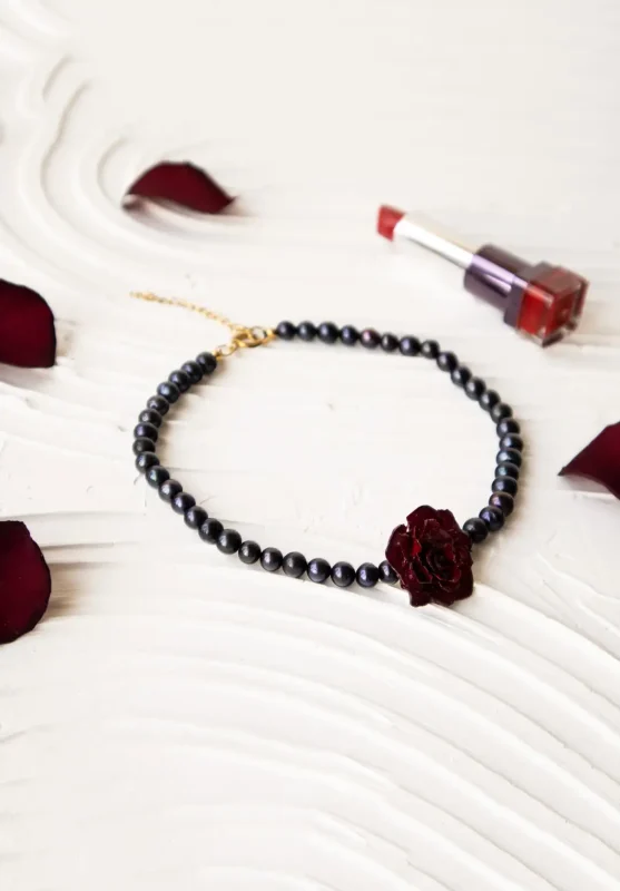 گردنبند مروارید کبود و رز مینیاتوری طبیعی مدل ریماس برند سانیا