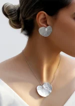 نیم ست زنانه ماهنور ساخته شده از برگ طبیعی قلبی