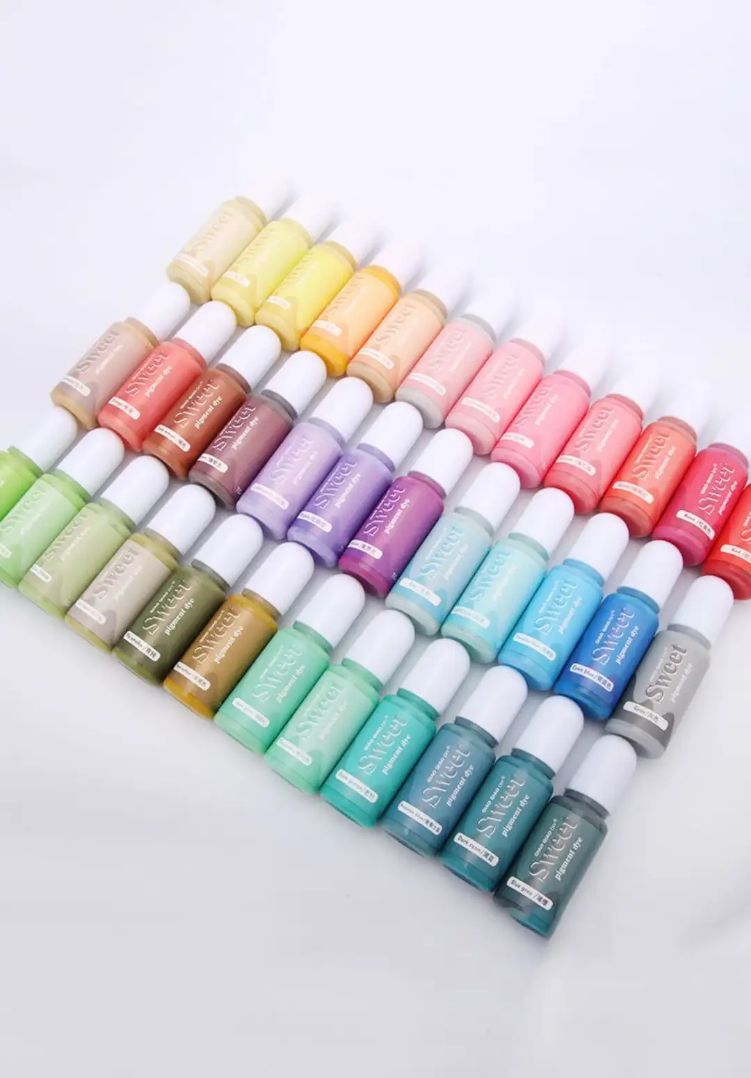 رنگ رزین یووی برند Sweet مجموعه‌ای از رنگ‌های مایع تخصصی