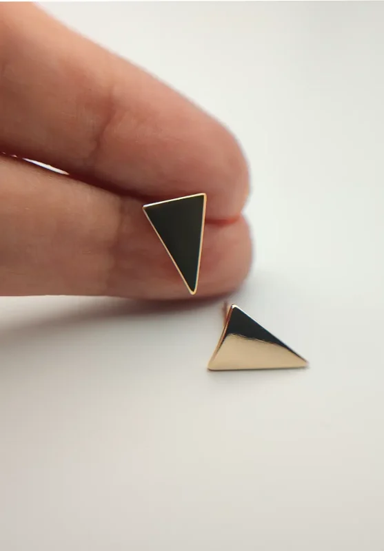 پایه گوشواره آب طلا مثلثی گرید A+ وارداتی با طراحی مینیمال و وزن سبک