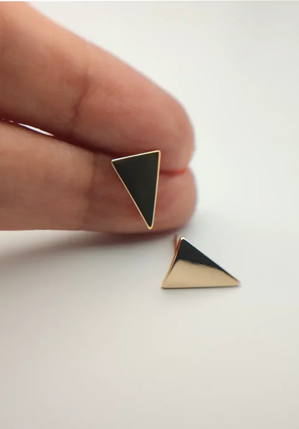 پایه گوشواره آب طلا مثلثی گرید A+ وارداتی با طراحی مینیمال و وزن سبک