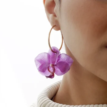 ava-purple-orchid-earring-large-resin-hoop-on-model