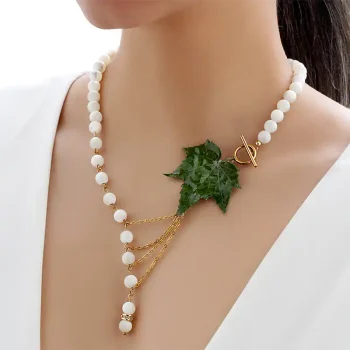 handmade-necklace-natural-leaf-white-shell-gold-chain