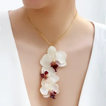 handmade-necklace-natural-white-orchid